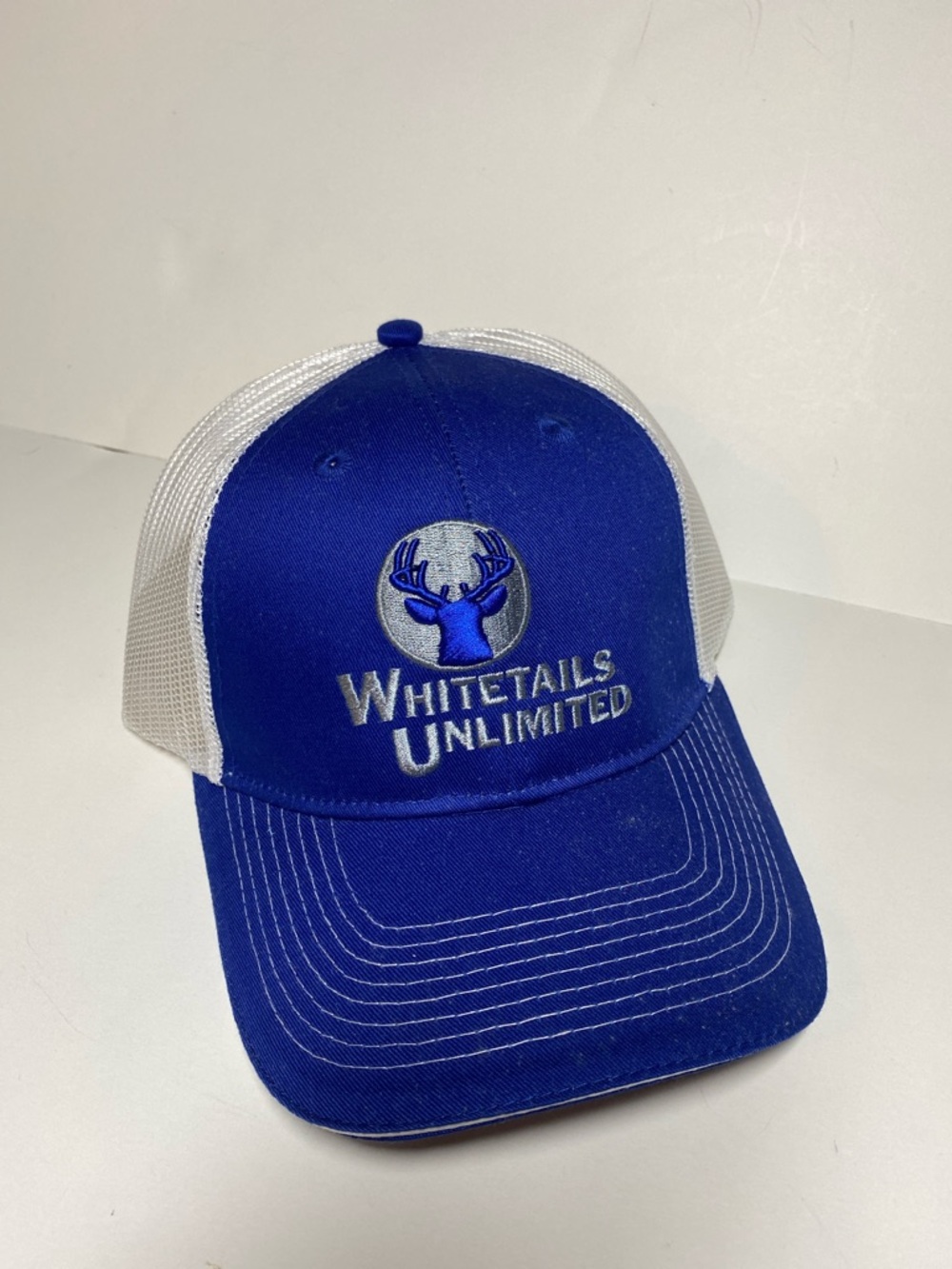 Whitetails Unlimited Trucker Hat OSFM Unisex Baseball Deer Hunting Hat NWOT